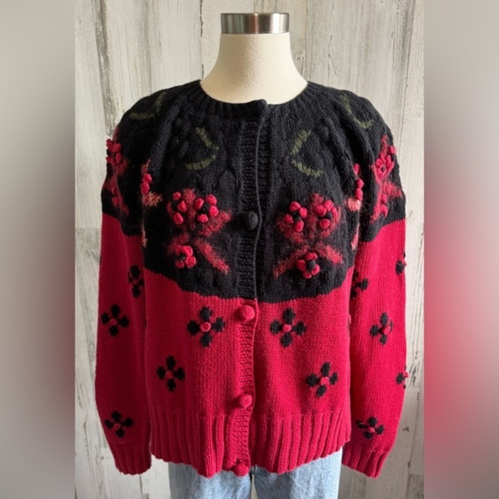 Vintage Handknit Folk‎ 3D Floral Appliqué Cardigan sweater Unique